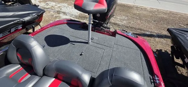 Slide: The Image of Nitro Z17 2025 - 17