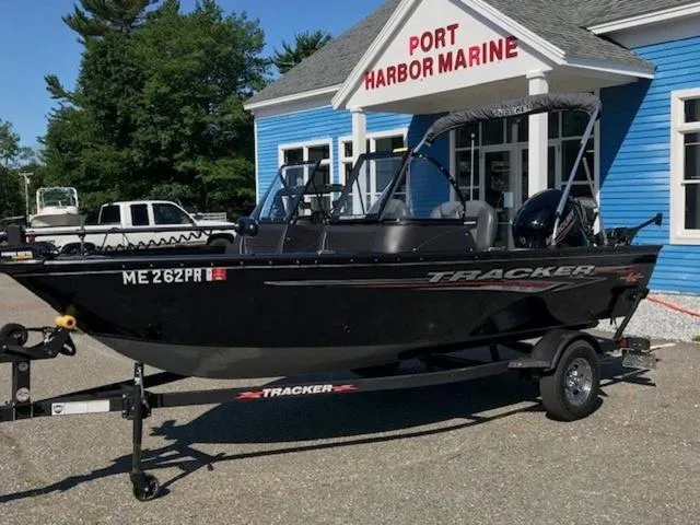 Slide: The Image of 2024 Tracker Pro Guide V-16 WT boat at Port Harbor Marine. - 12