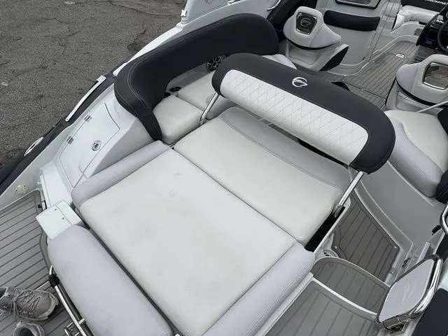 Slide: The Image of Crownline Boats E 255 2020 - 13