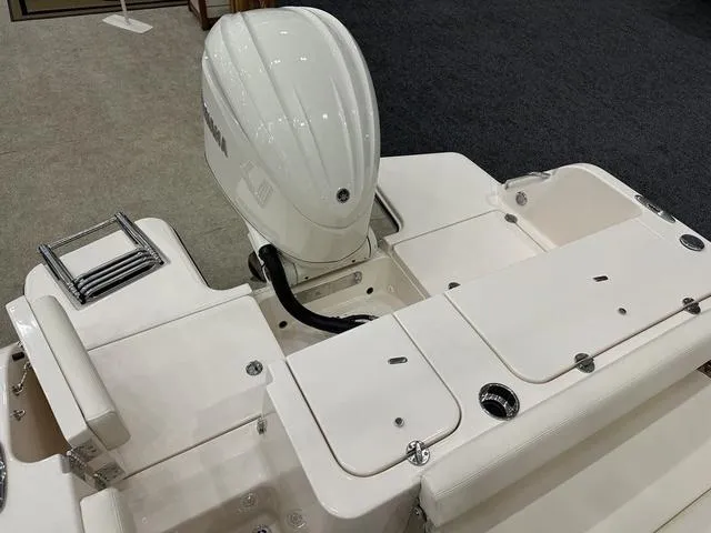 Slide: The Image of Grady-White Fisherman 236 2025 - 15