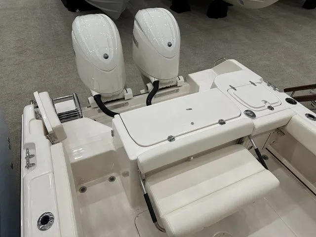 Slide: The Image of Grady-White Fisherman 257 2025 - 5