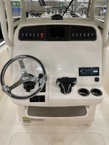 Slide: The Image of Grady-White Fisherman 257 2025 - 7