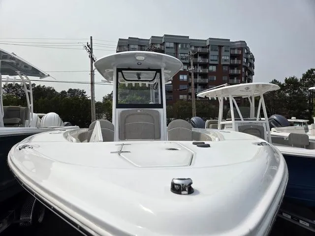 Slide: The Image of Sea Hunt Ultra 275se 2025 - 3