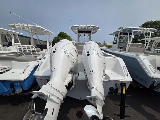 Slide: The Image of Sea Hunt Ultra 275se 2025 - 5