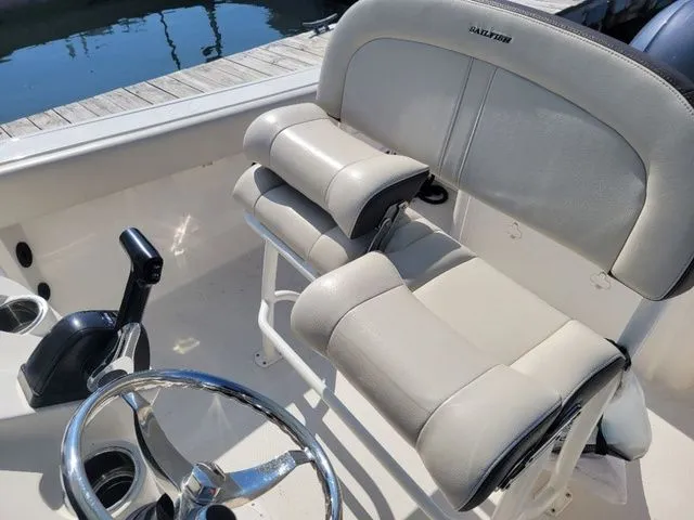 Slide: The Image of Sailfish 220 CC 2023 - 11