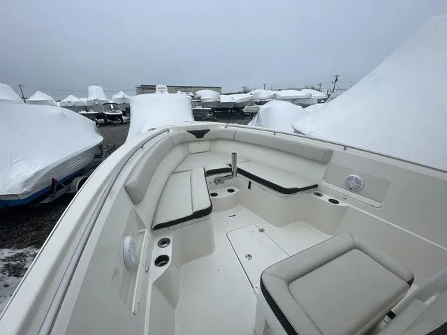 Slide: The Image of Sailfish 290 CC 2023 - 8