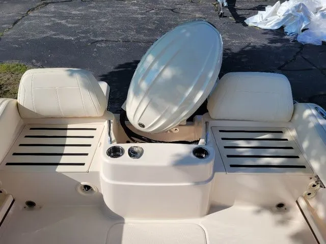 Slide: The Image of Grady-White Adventure 218 2025 - 9