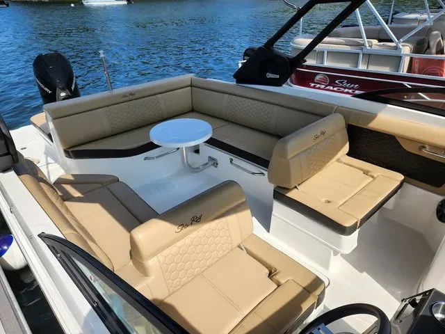 Slide: The Image of Sea Ray 270 SDX 2021 - 3