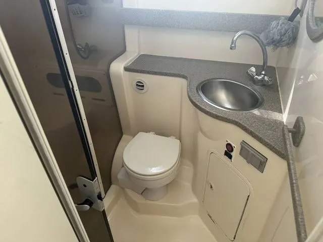 Slide: The Image of Rinker 342 VISTA VEE 2003 - 18