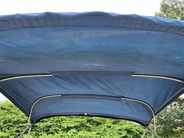 Slide: The Image of Sea Ray 220 Sundeck 2006 - 22