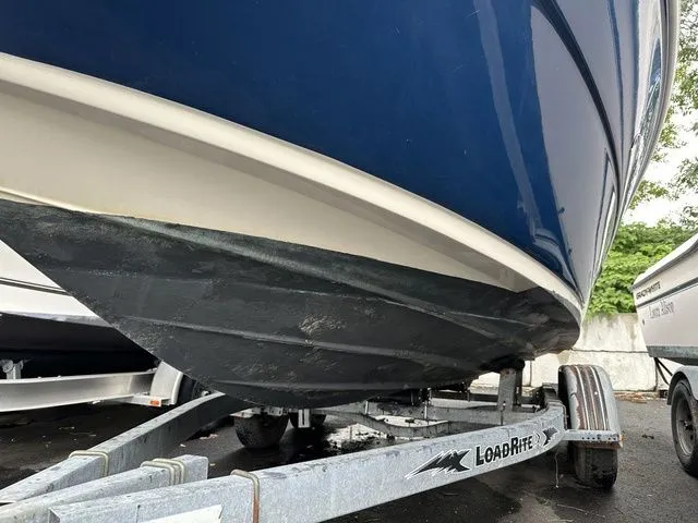 Slide: The Image of Sea Ray 220 Sundeck 2006 - 3