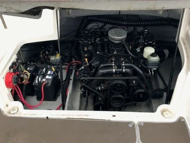 Slide: The Image of Chaparral 235 SSi 2001 - 14