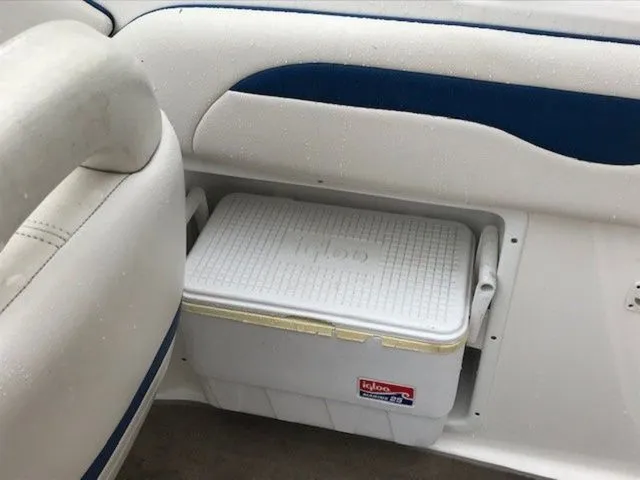 Slide: The Image of Chaparral 235 SSi 2001 - 15