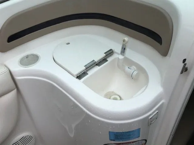 Slide: The Image of Chaparral 235 SSi 2001 - 16