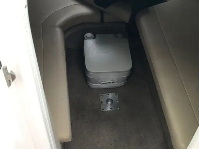 Slide: The Image of Chaparral 235 SSi 2001 - 7