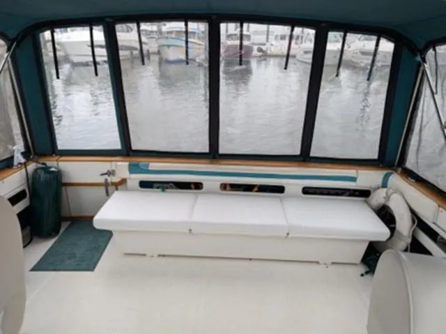 Slide: The Image of Sea Ray 390 Express Cruiser 1989 - 7