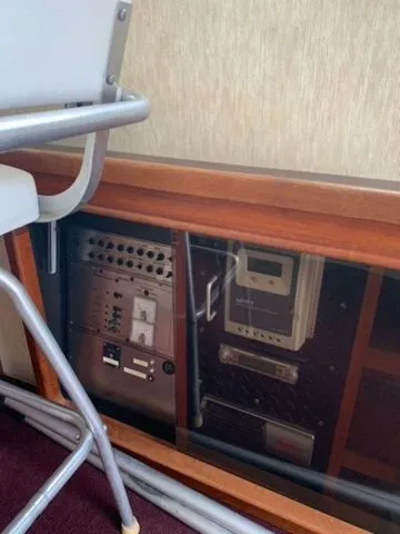 Slide: The Image of Carver 3227 Convertible 1985 - 6