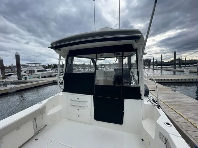 Slide: The Image of Boston Whaler 325 Conquest 2023 - 7