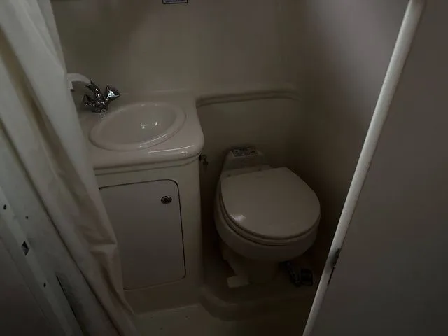 Slide: The Image of Sea Ray 260 Sundancer 2004 - 14