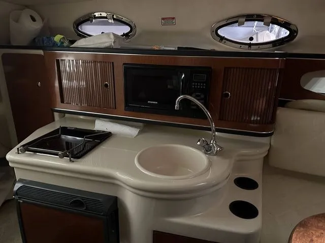 Slide: The Image of Sea Ray 260 Sundancer 2004 - 16