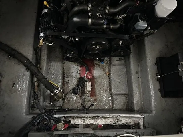 Slide: The Image of Sea Ray 260 Sundancer 2004 - 22