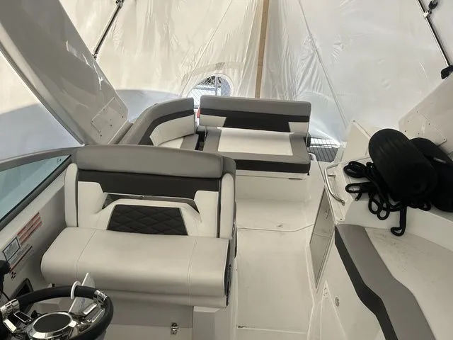 Slide: The Image of Monterey 295 Sport Yacht 2022 - 11