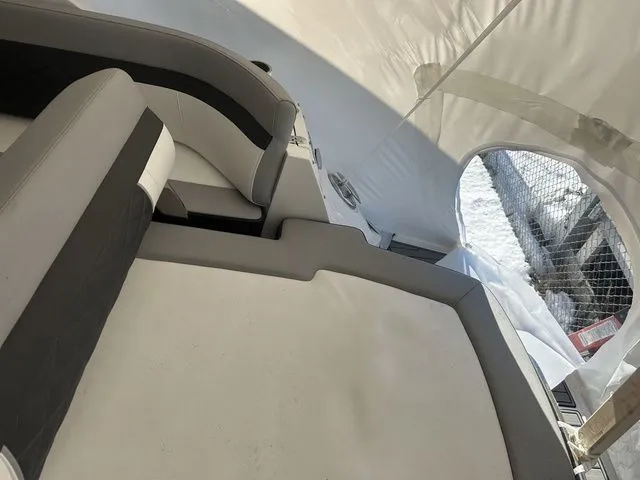 Slide: The Image of Monterey 295 Sport Yacht 2022 - 7