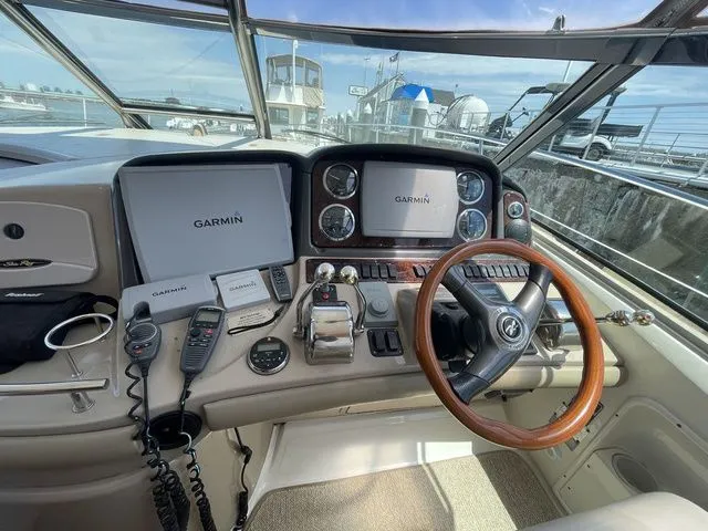 Slide: The Image of Sea Ray 420 Sundancer 2003 - 28