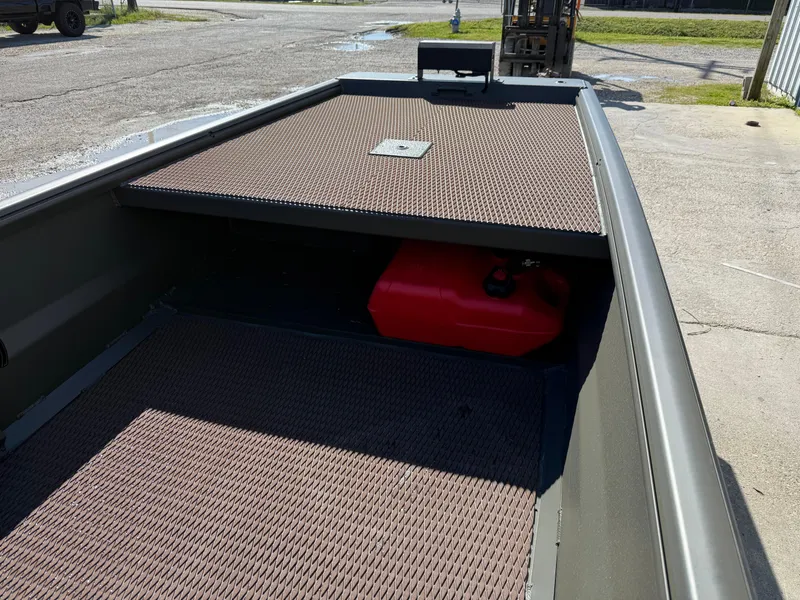 Slide: The Image of 2025 Gator Tail 1748 Gator Series boat with storage compartment and red fuel tank. - 6