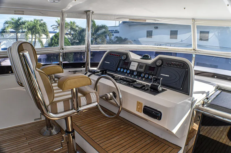 Slide: The Image of Johnson 87' Motor Yacht 2006 - 64