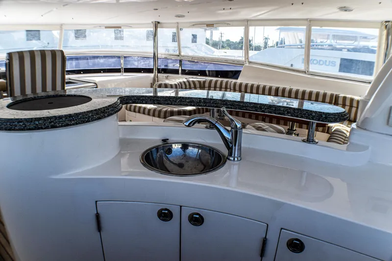 Slide: The Image of Johnson 87' Motor Yacht 2006 - 67