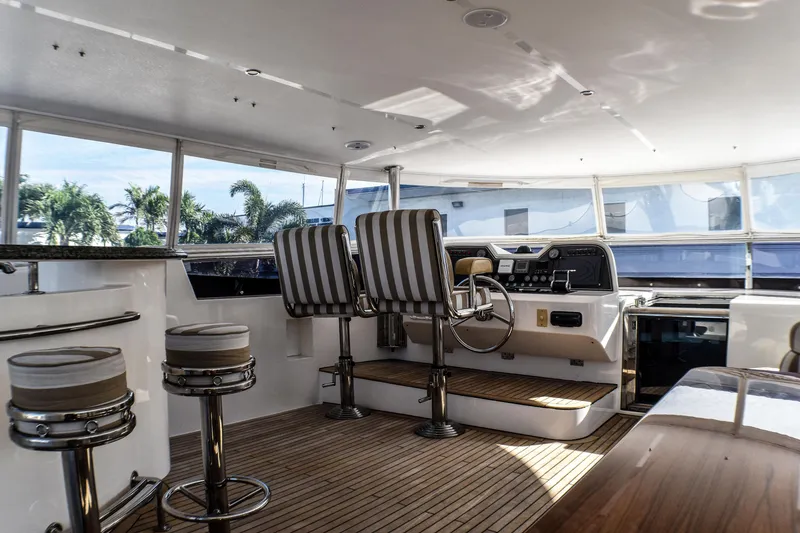 Slide: The Image of Johnson 87' Motor Yacht 2006 - 68