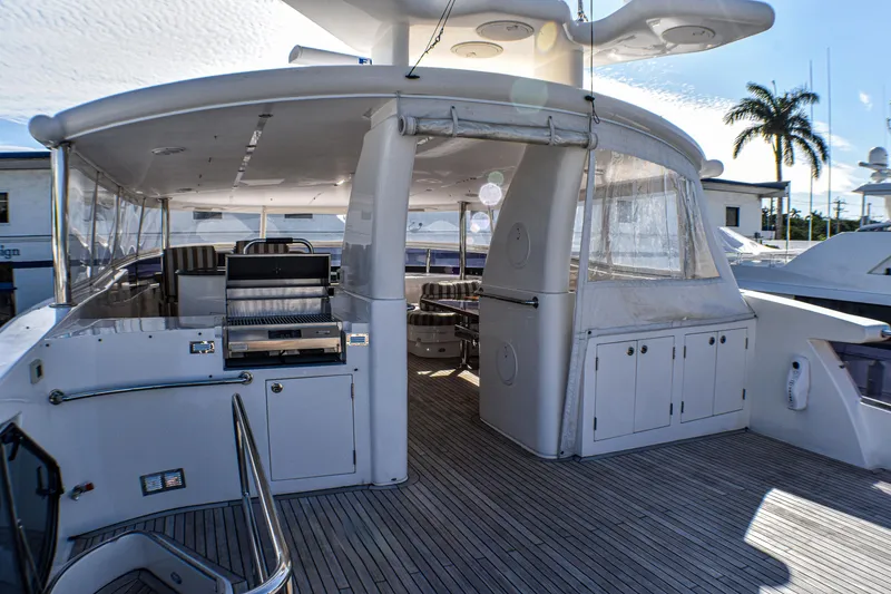 Slide: The Image of Johnson 87' Motor Yacht 2006 - 70