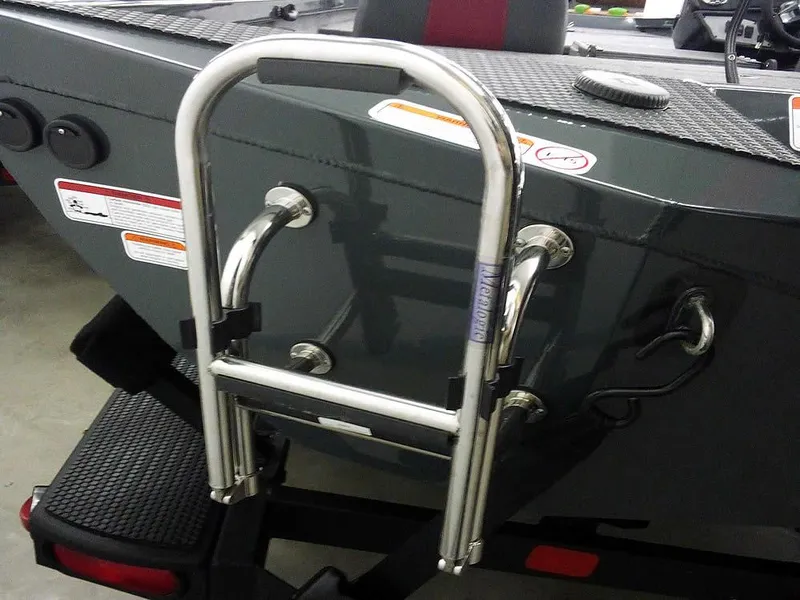 Slide: The Image of 2025 Ranger RT188P boat with stainless steel boarding ladder. - 7