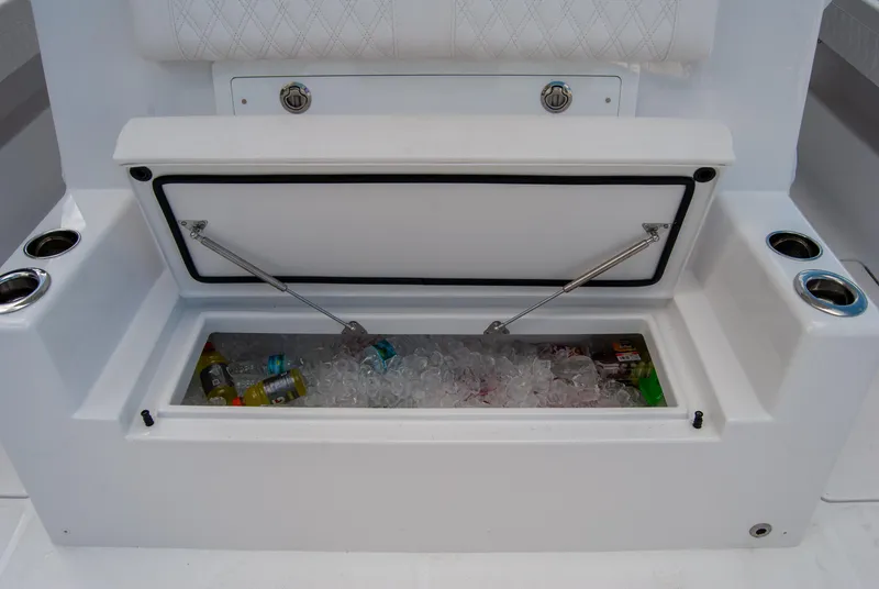 Slide: The Image of Front Runner 43 Catamaran 2026 - 55