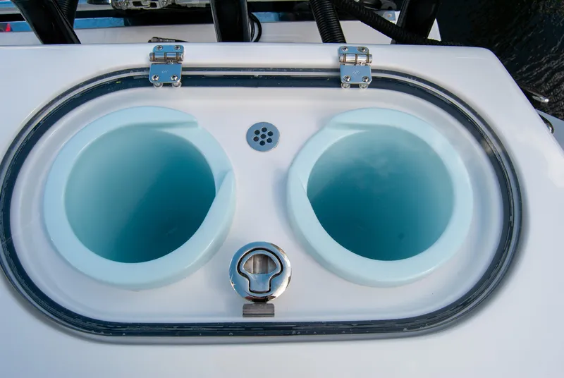 Slide: The Image of Front Runner 43 Catamaran 2026 - 63