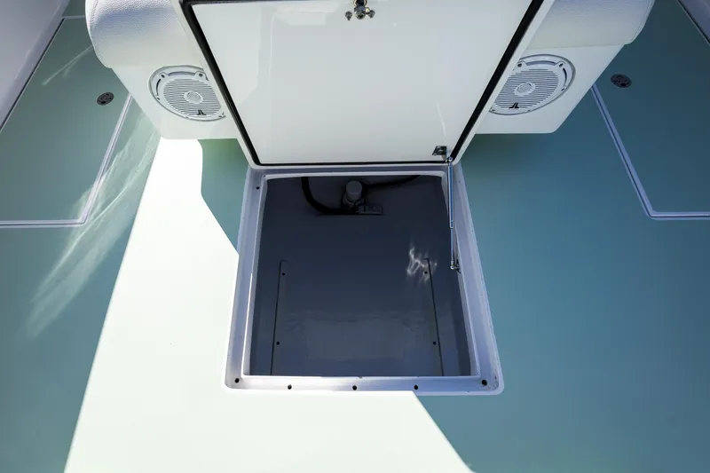 Slide: The Image of Open hatch on 2005 French Yachts 34 Center Console boat deck. - 37