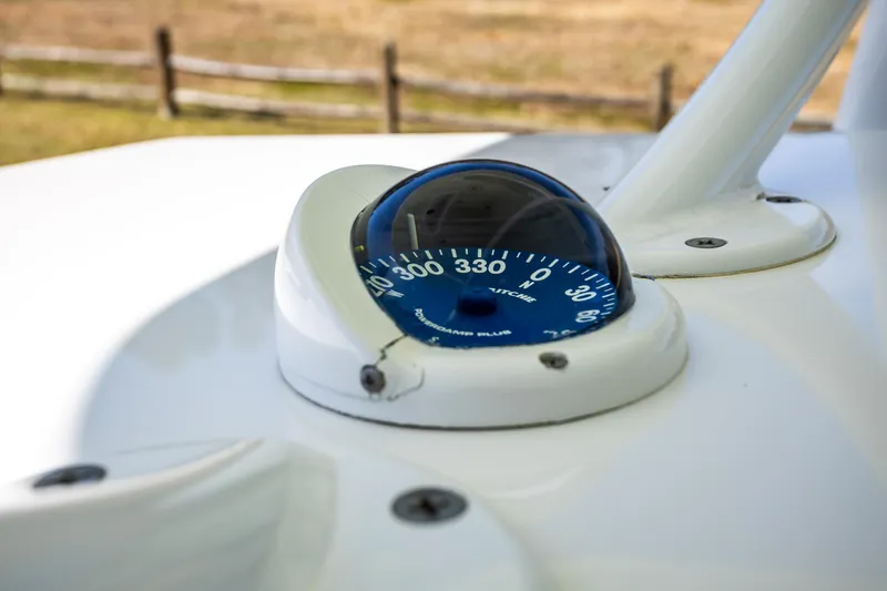 Slide: The Image of Custom 34 Center Console 2005 - 52