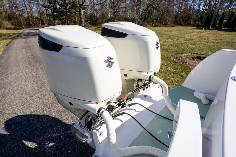 Slide: The Image of Custom 34 Center Console 2005 - 58