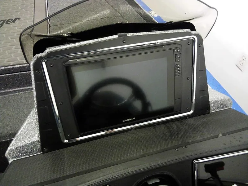 Slide: The Image of 2025 Ranger Z521R Garmin Ranger Cup Equipped boat dashboard with Garmin display. - 30