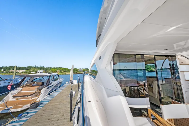 Slide: The Image of Sunseeker Manhattan 65 2016 - 119