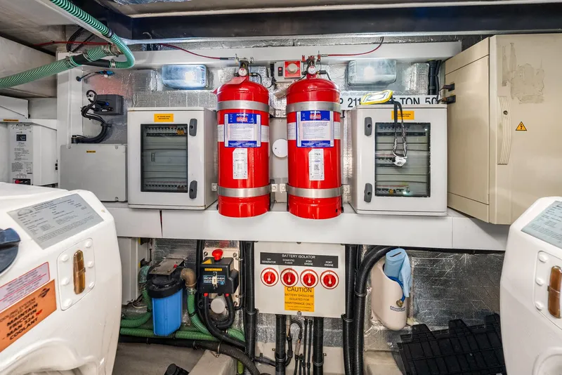 Slide: The Image of Sunseeker Manhattan 65 2016 - 125