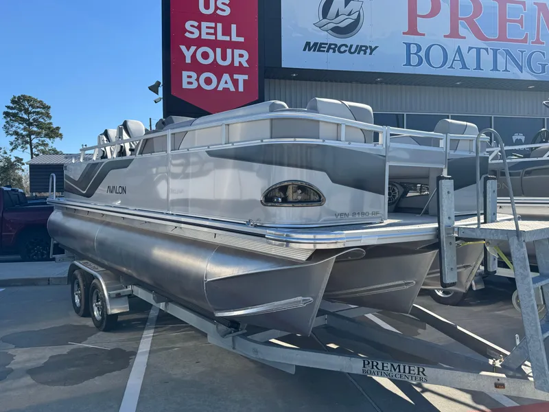 Slide: The Image of Avalon Venture Rear Fish - 21' 2025 - 6