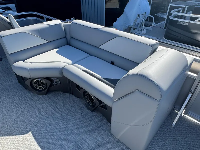 Slide: The Image of Avalon Venture Rear Fish - 21' 2025 - 9