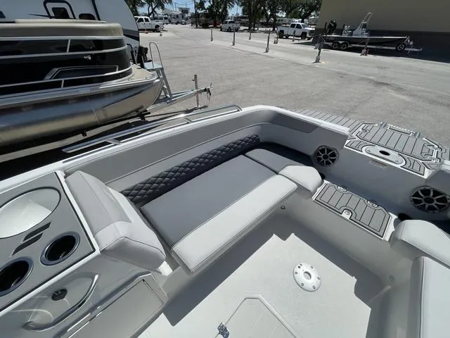 Slide: The Image of Starcraft SVX211 2025 - 16