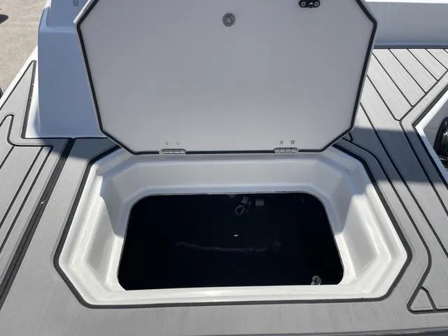 Slide: The Image of Starcraft SVX211 2025 - 7