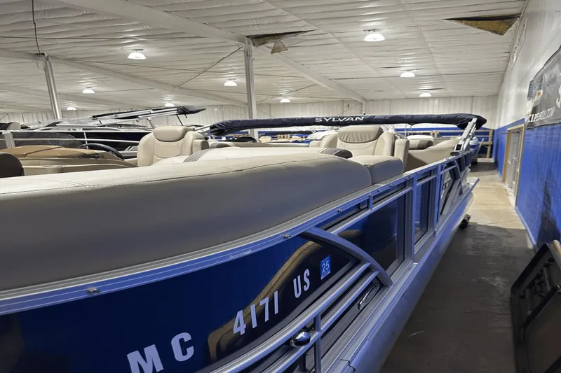 Slide: The Image of Sylvan 8522 Mirage Cruise 2022 - 10