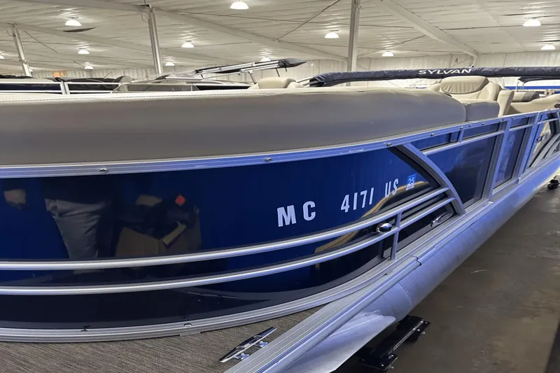 Slide: The Image of Sylvan 8522 Mirage Cruise 2022 - 11