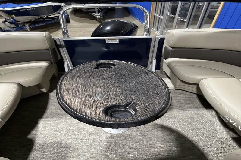 Slide: The Image of Sylvan 8522 Mirage Cruise 2022 - 16