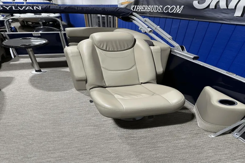 Slide: The Image of Sylvan 8522 Mirage Cruise 2022 - 26